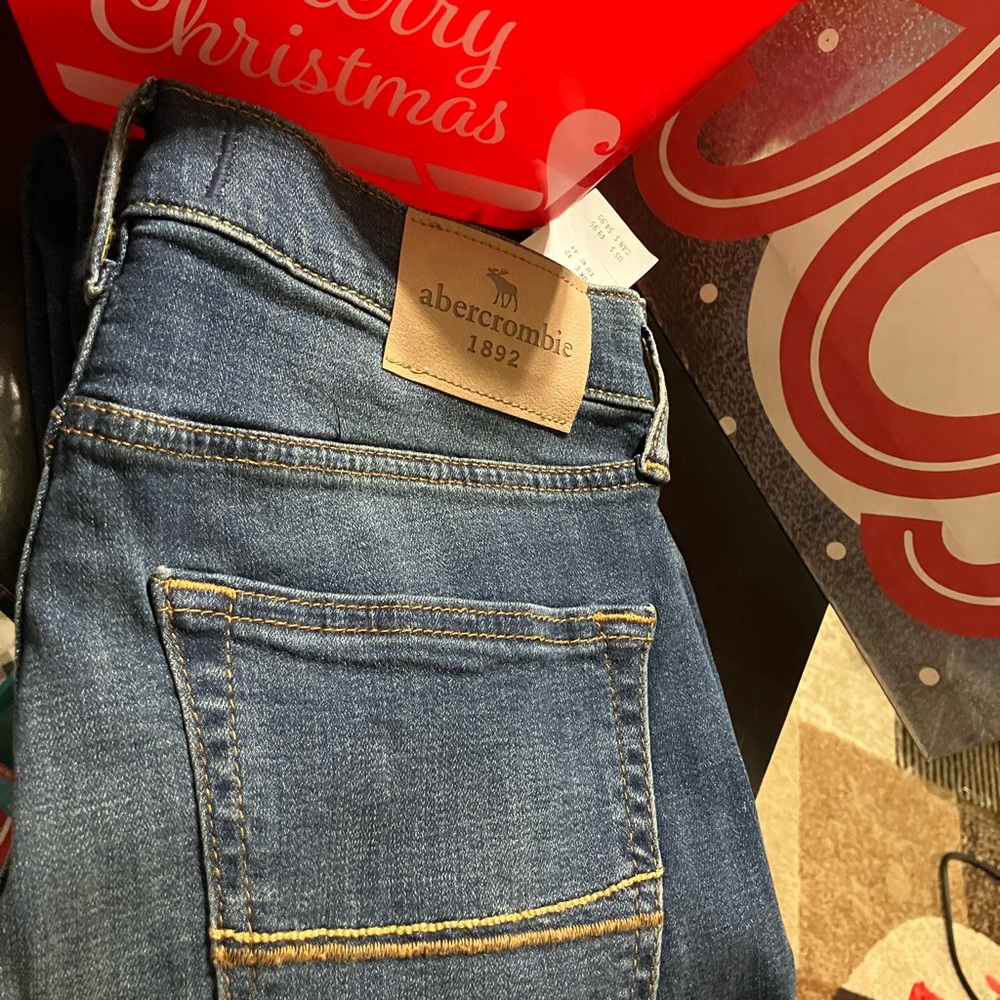 Abercrombie & Fitch Classic Blue Jeans